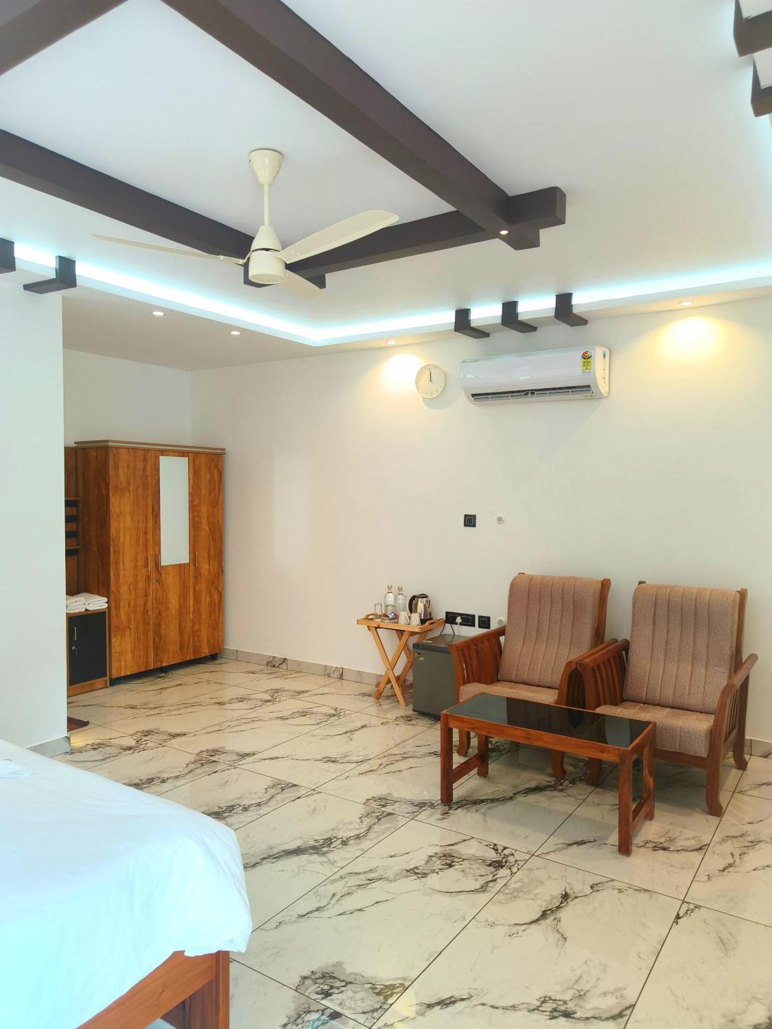 Wavealokam Beach Retreat Varkala Esterno foto