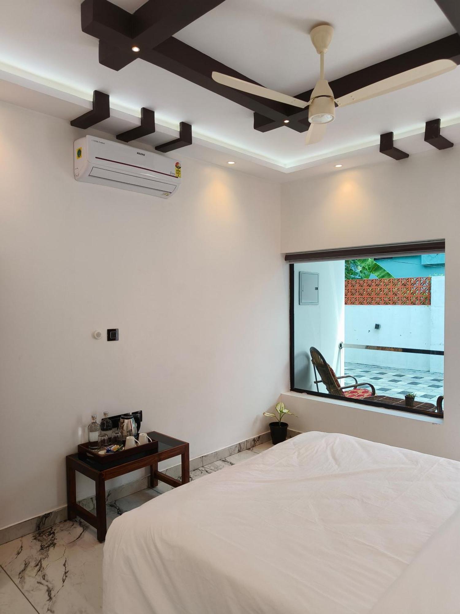 Wavealokam Beach Retreat Varkala Esterno foto